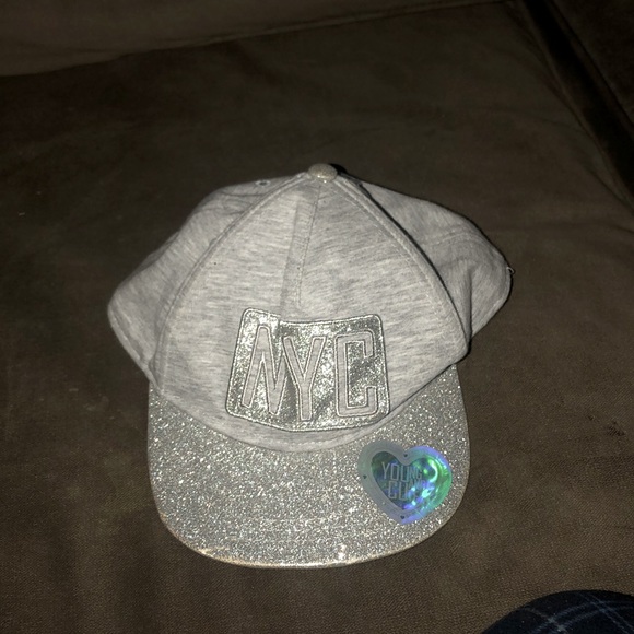 Hat - Picture 1 of 2